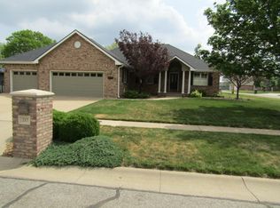 217 Pine Ridge Dr, Salina, KS 67401