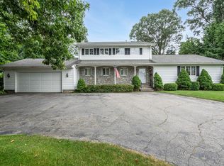 86 Robinson Rd, Nashua, NH 03060