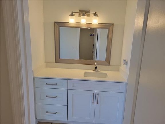 4th image of 9421 Evergreen Pl APT 405