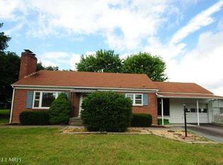 1040 Greenwood Rd, Winchester, VA 22602