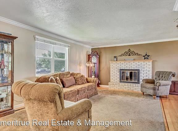 5th image of 420 S 820th St E