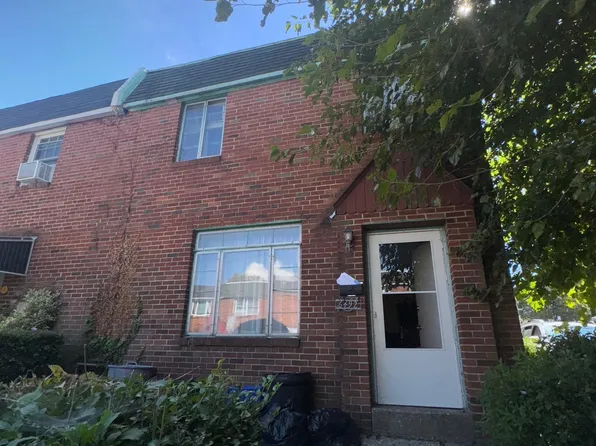 6492 Lensen St, Philadelphia, PA 19119