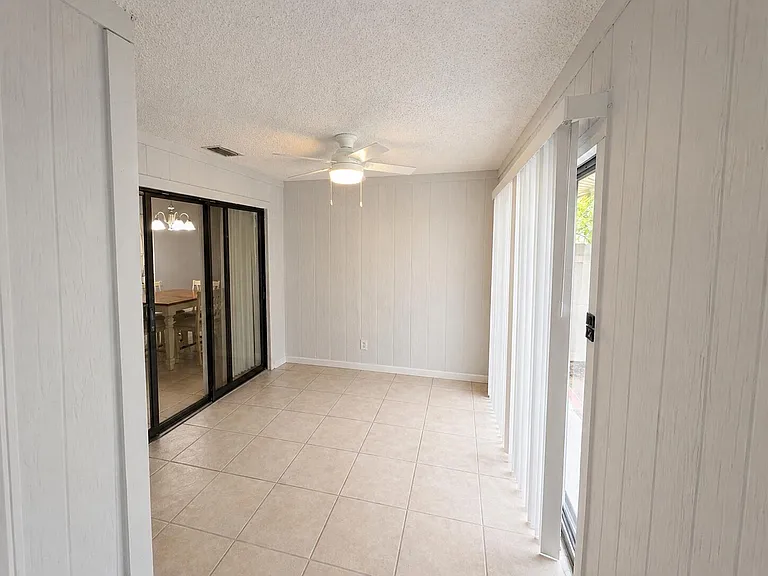 9262 Green Meadows Way — Photo 13