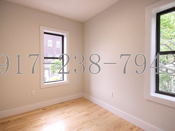 4th image of 876 Metropolitan Ave #1