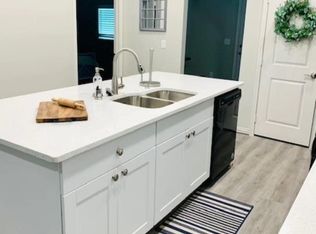 910 Francesca St, Corpus Christi, TX 78405