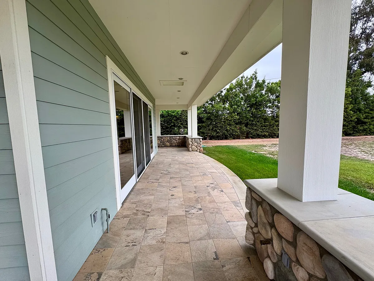 Building Photo - 5957 La Cumbre Rd