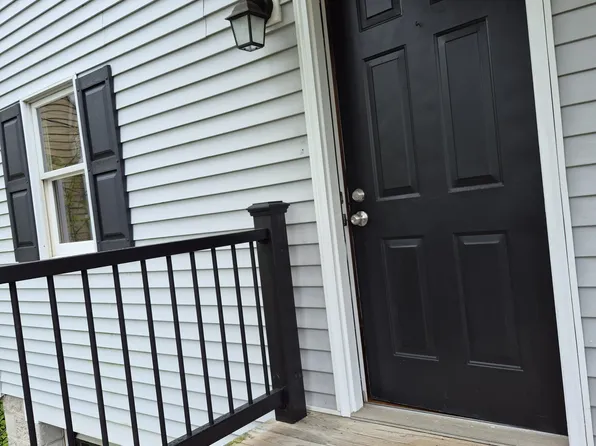 669 Grant Ave #A, Carnegie, PA 15106