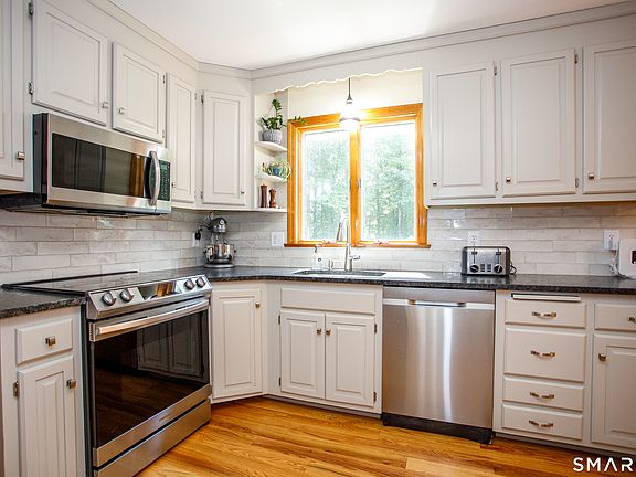 2nd image of 34 Stanley Drive