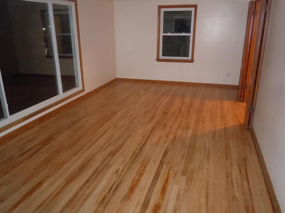 2nd image of 1799 Rush Rd