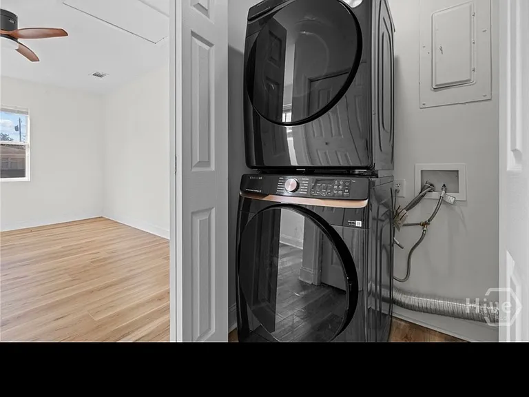 408 Valentine Dr — Photo 9