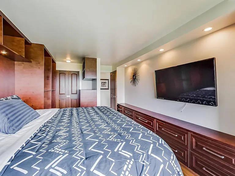 1850 N Clark St #1205 — Photo 14