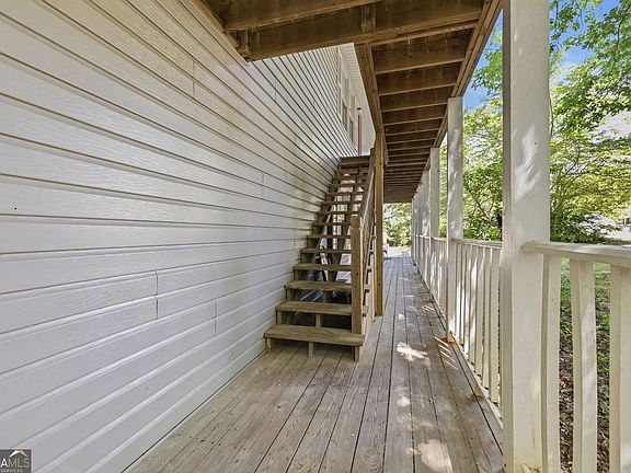 3rd image of 205 Pineview Dr #A