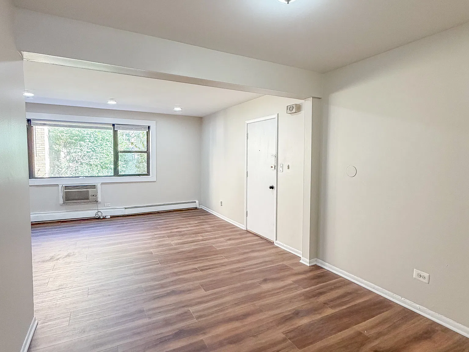 2 bed, 1.5 bath, $1,850 — Photo 4