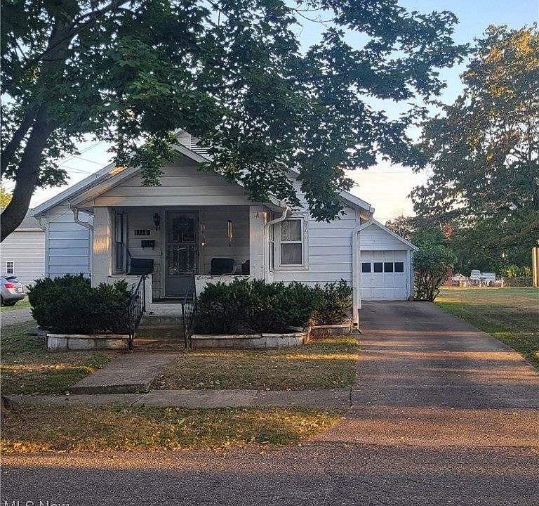 1st image of 1116 Miller Ave NW