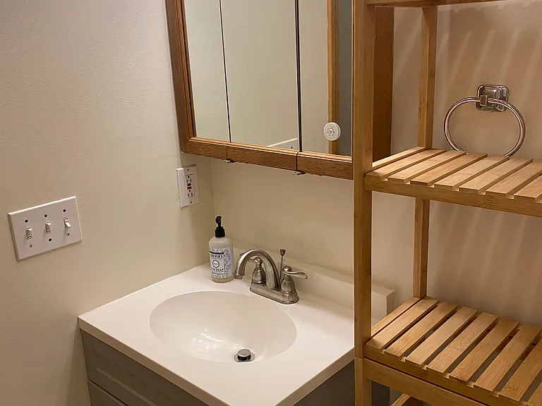 965 Northwestern Ave #5 — Photo 7