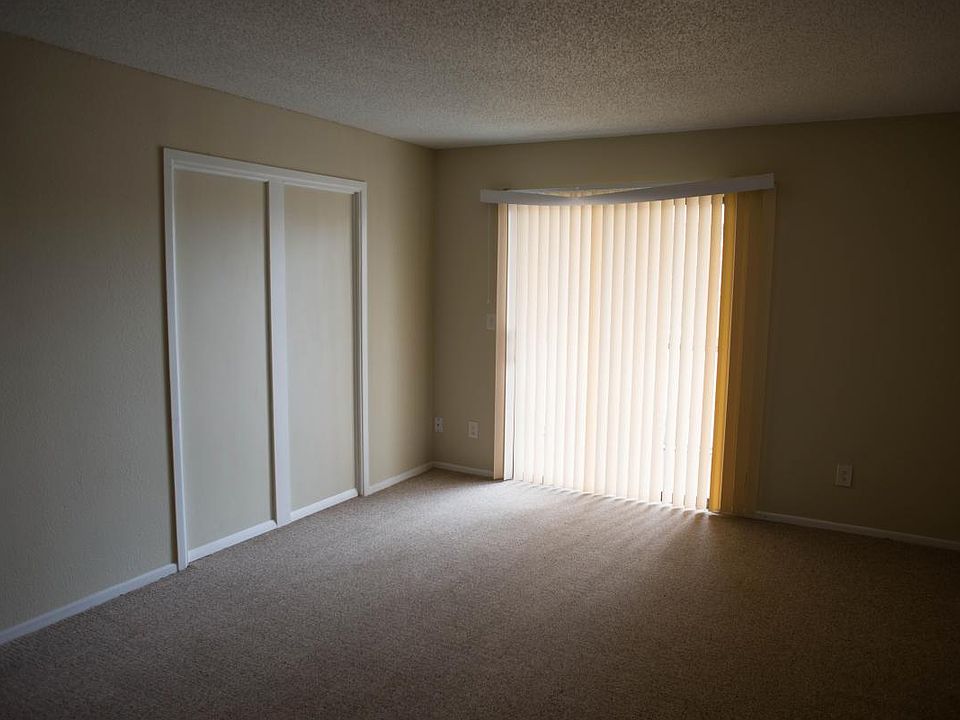 1st image of 2060 Cascades Blvd Unit 207