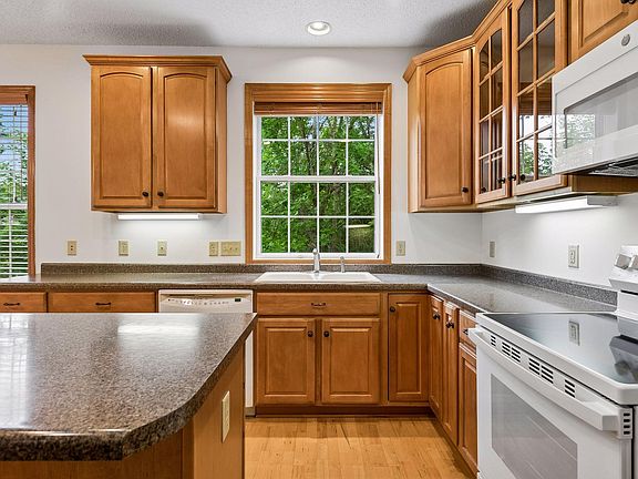 5th image of 17383 Conifer Ct