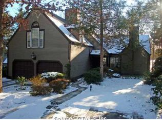 33 Long Hill Farms #33, Guilford, CT 06437