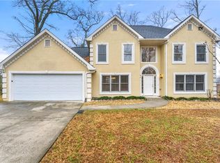 1960 Holland Park Dr, Buford, GA 30519