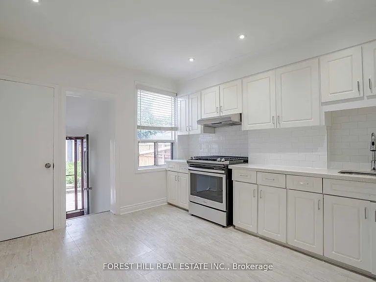137 Earlscourt Ave #MAIN — Photo 6