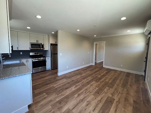 4th image of 1258 Palm St