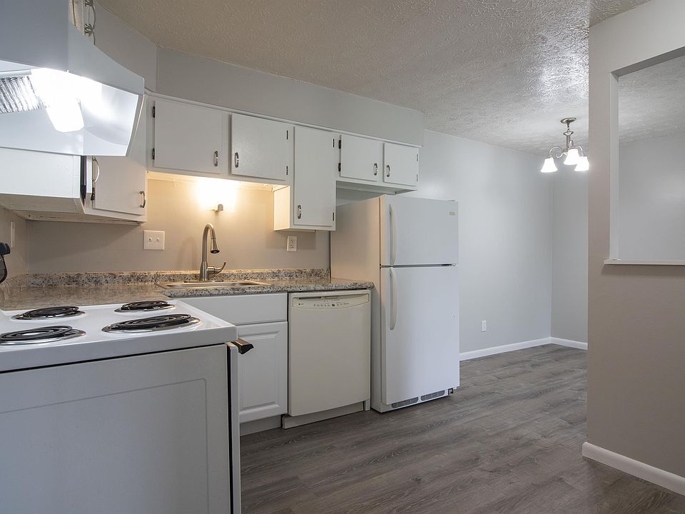 1st image of 3157 Harry Lee Ln #6