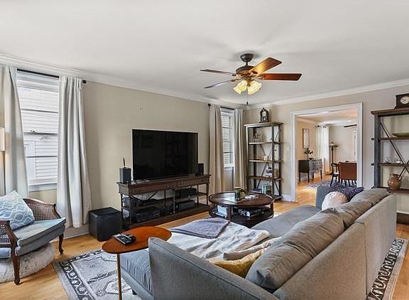 3rd image of 3600 Nashville Ave