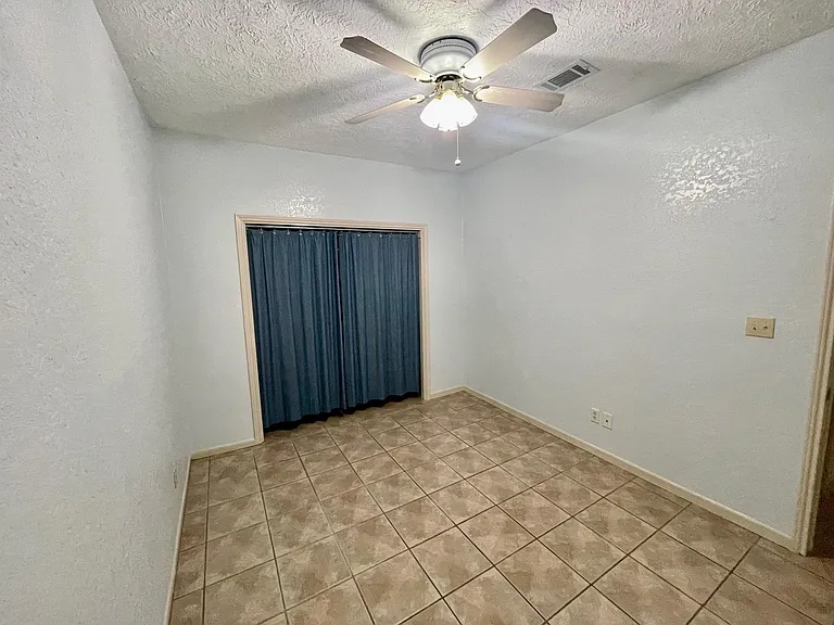 421 W San Antonio St #J1 — Photo 19