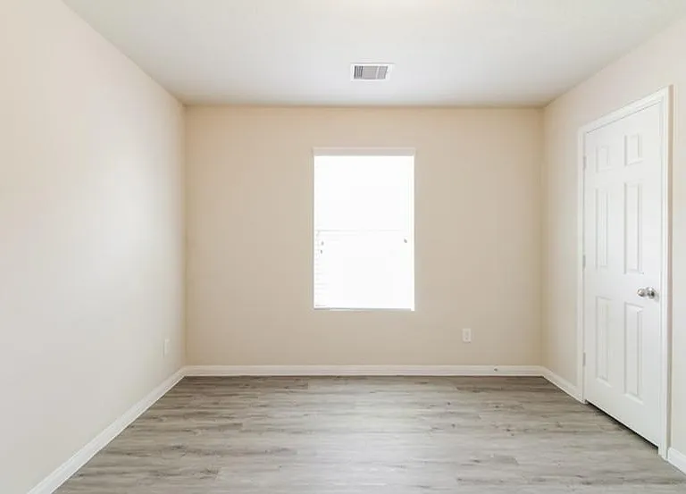 6301 Hogue St — Photo 9