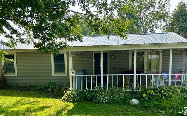 2nd image of 813 Morris St