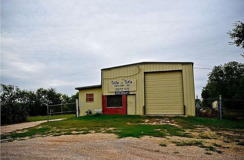 1st image of 625 Hardy Ave