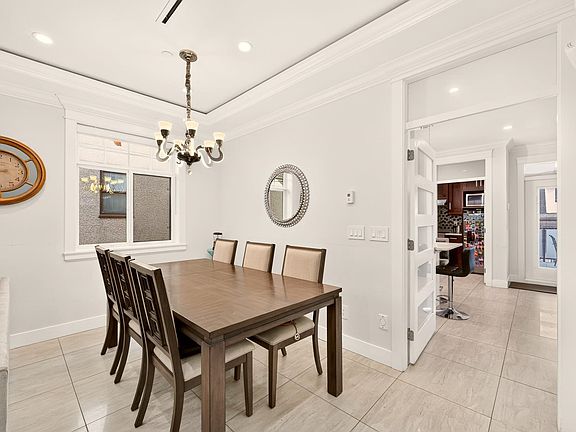 5th image of 5886 Sherbrooke St