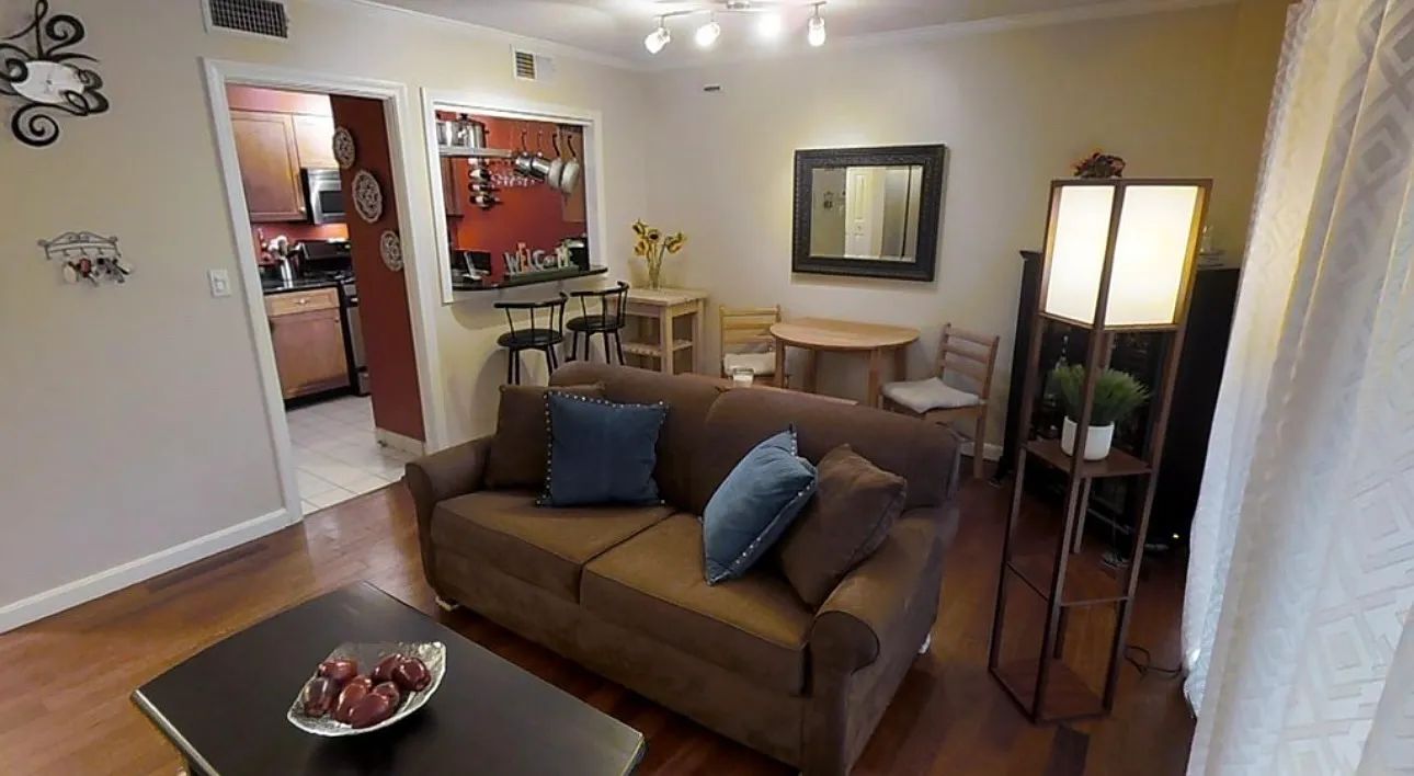2 bed, 958 sqft, $3,100 — Photo 2
