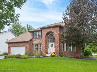 2660 Freeland Cir, Naperville, IL 60564