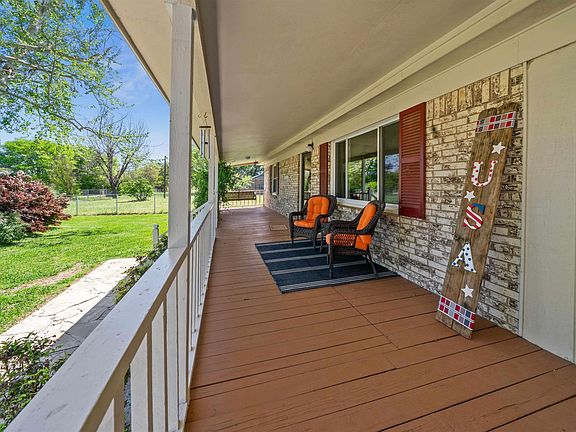 3rd image of 1225 County Road 3410
