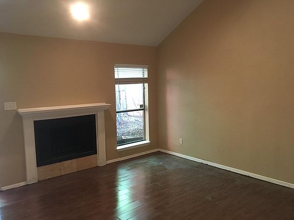 4th image of 6738 Eastridge Dr