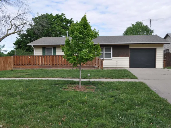 926 N Court St, Carroll, IA 51401