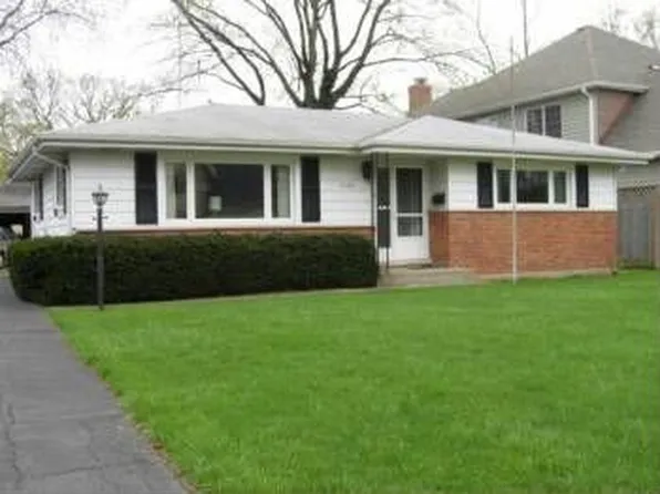 1155 Camille Ave, Deerfield, IL 60015