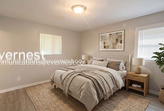 4th image of 3227 Hobart Dr NW