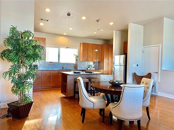 5th image of 1702 S Lamar Blvd Unit 2