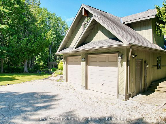 3rd image of 174 Cape Hurd Rd