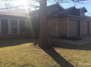 614 Rifleman Trl, Arlington, TX 76002