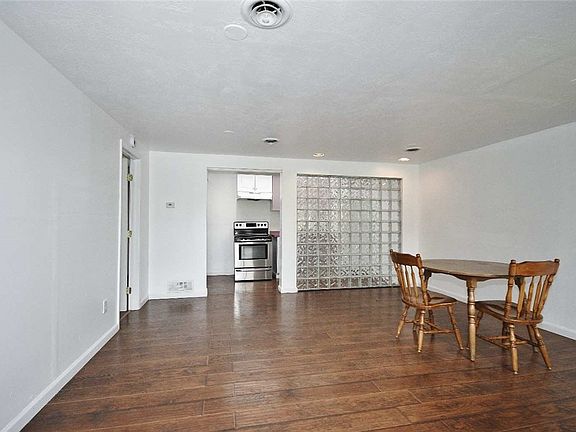 5th image of 2102 West St