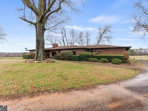 3rd image of 1625A Old Carrolton Rd