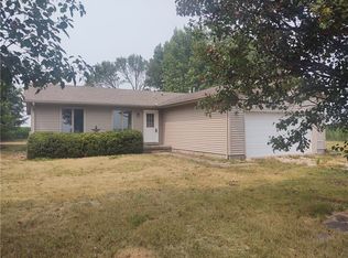 498 County Road 1750, Bethany, IL 61914