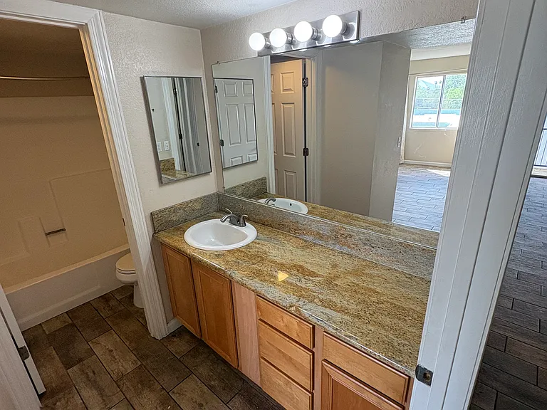 740 W Elm St #243 — Photo 19