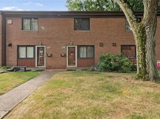 3781 Allendale Cir, Pittsburgh, PA 15204