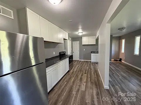 5th image of 1805 Burkemont Ave #B