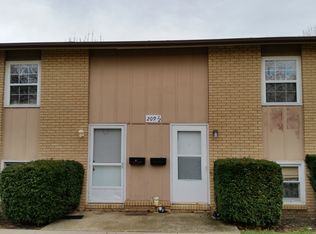 209 1/2 W School St, Le Roy, IL 61752