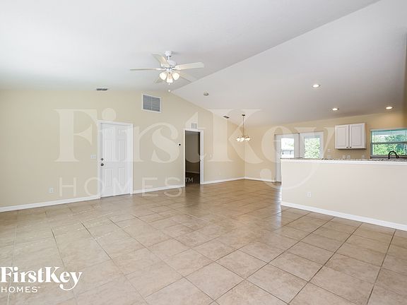 5th image of 12246 Helios Ave